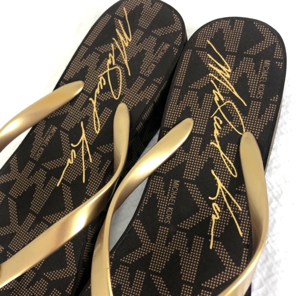 Michael Kors Logo Print Gold Metallic Sandals - Picture 9 of 9